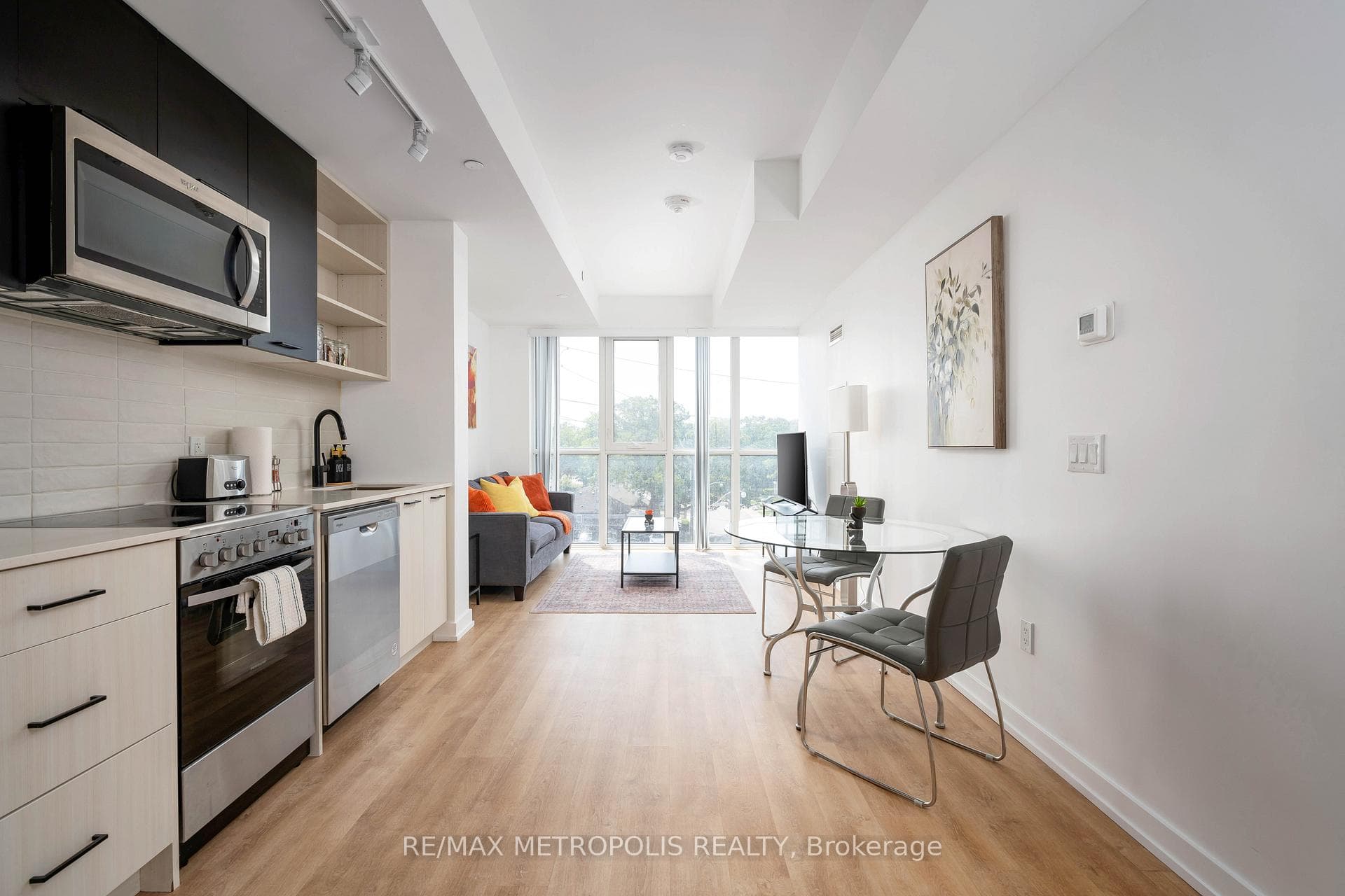 2300 St Clair Avenue W 407, Toronto W02, ON M6N 0B3, Toronto W02, ON — photo 15 of 51