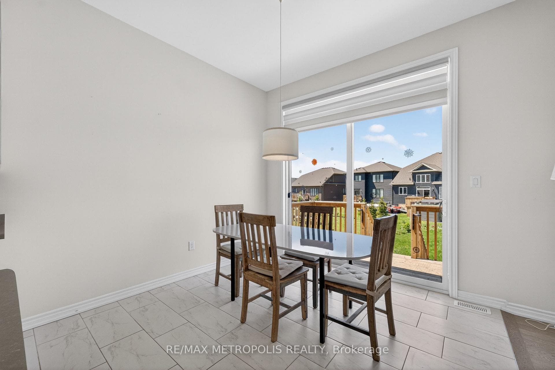 298 Ramblewood Drive, Wasaga Beach, ON L9Z 2B2, Wasaga Beach, ON — photo 23 of 50