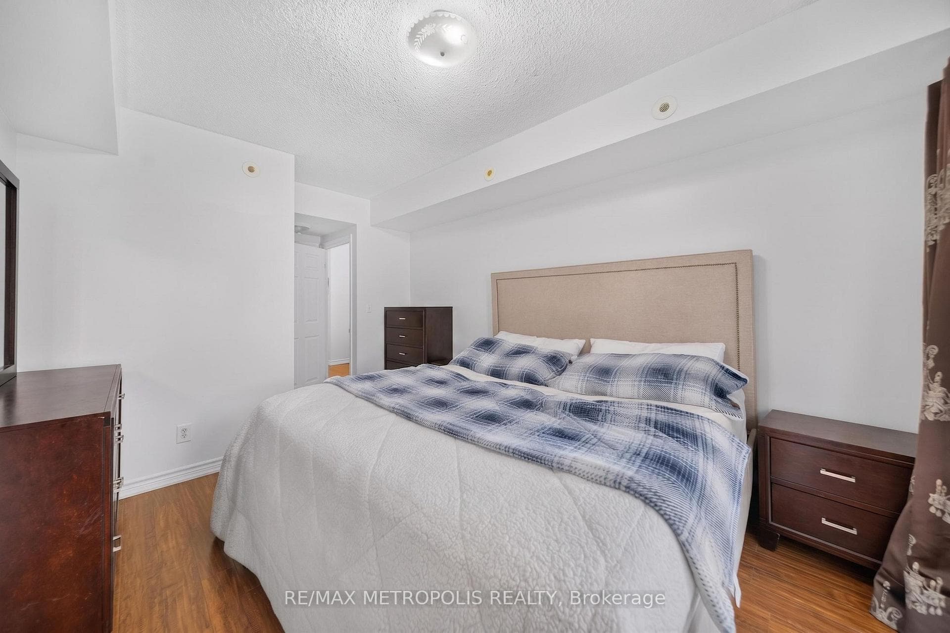 3035 Finch Avenue W 1003, Toronto, ON M9M 0A3, Toronto W05, ON — photo 30 of 40